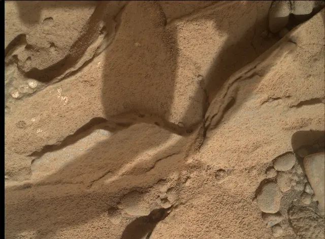 Sol 181: Mars Hand Lens Imager (MAHLI)