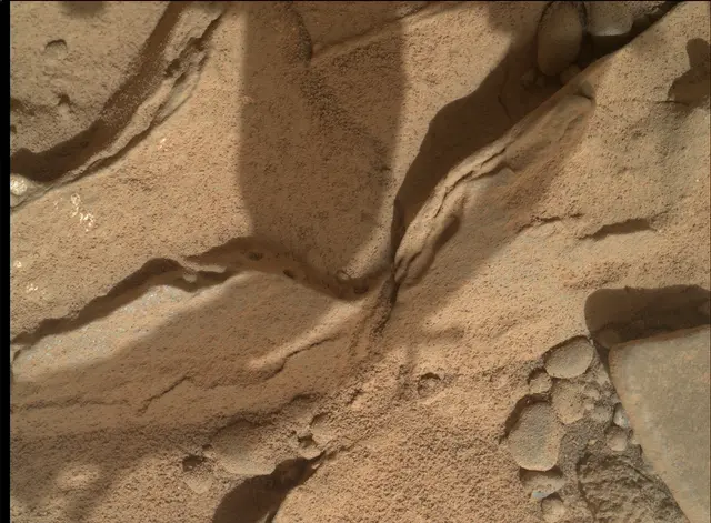 Sol 181: Mars Hand Lens Imager (MAHLI)