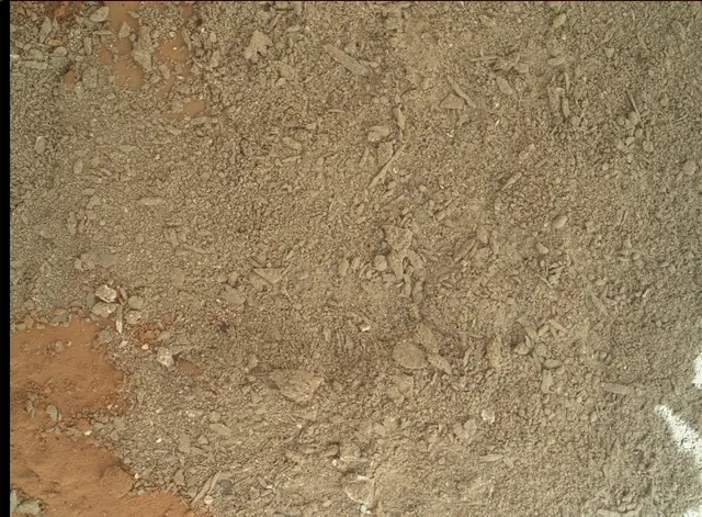 Sol 182: Mars Hand Lens Imager (MAHLI)