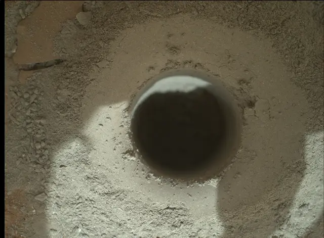 Sol 182: Mars Hand Lens Imager (MAHLI)