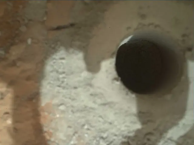 Sol 182: Mars Hand Lens Imager (MAHLI)