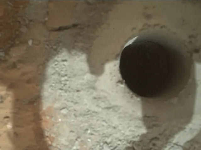 Sol 182: Mars Hand Lens Imager (MAHLI)