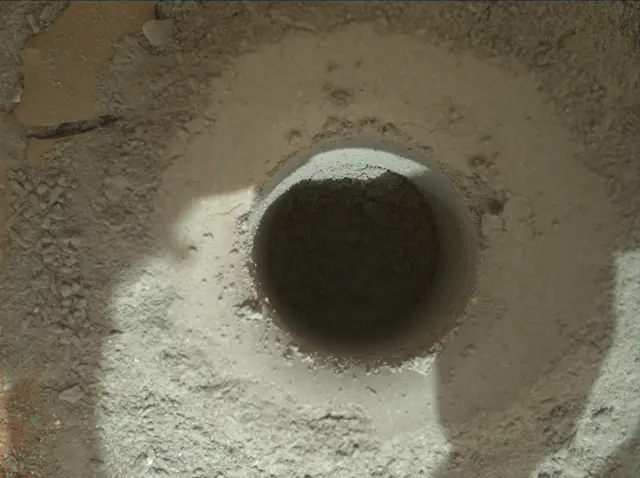 Sol 182: Mars Hand Lens Imager (MAHLI)