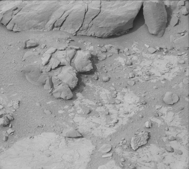 Sol 184: Mast Camera (Mastcam)