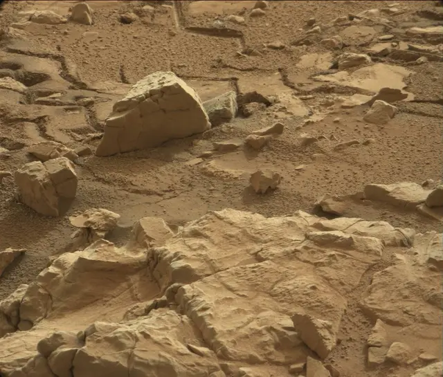 Sol 184: Mast Camera (Mastcam)