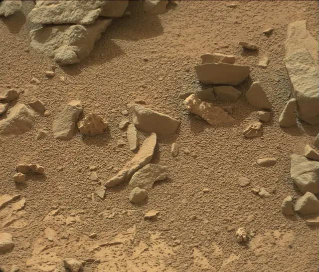 Sol 186: Mast Camera (Mastcam)