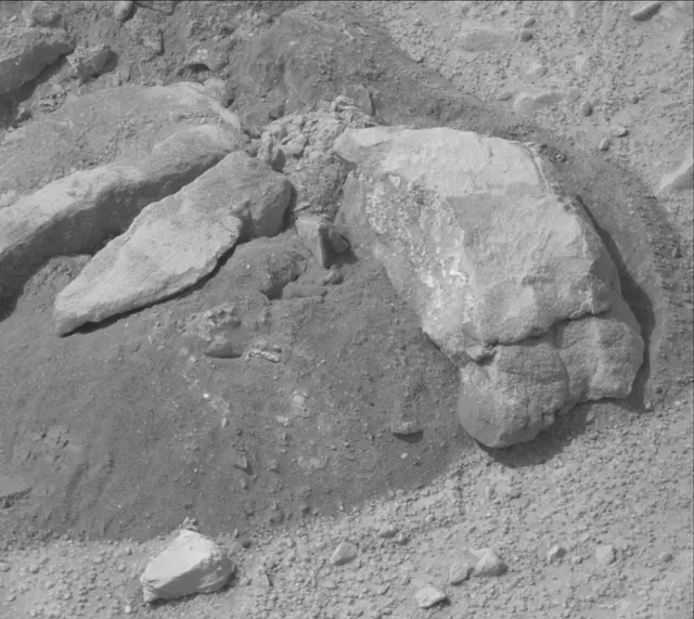 Sol 188: Mast Camera (Mastcam)