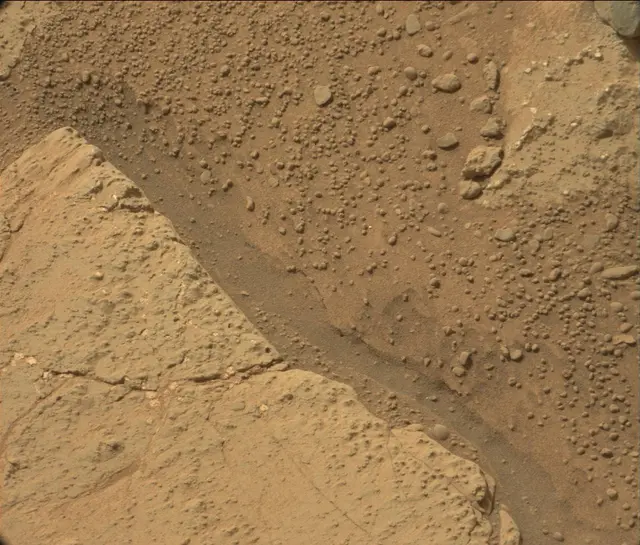 Sol 192: Mast Camera (Mastcam)