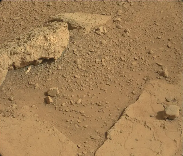 Sol 192: Mast Camera (Mastcam)