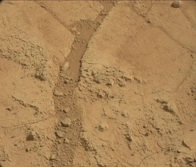 Sol 192: Mast Camera (Mastcam)