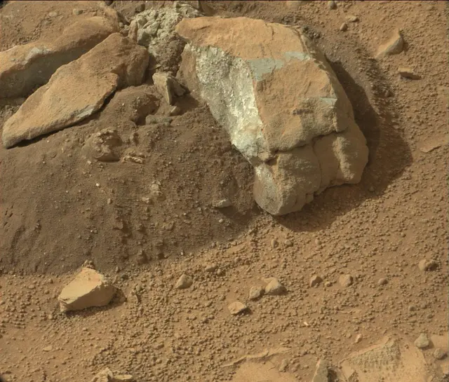 Sol 192: Mast Camera (Mastcam)