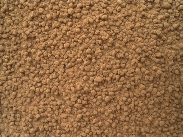 Sol 192: Mars Hand Lens Imager (MAHLI)
