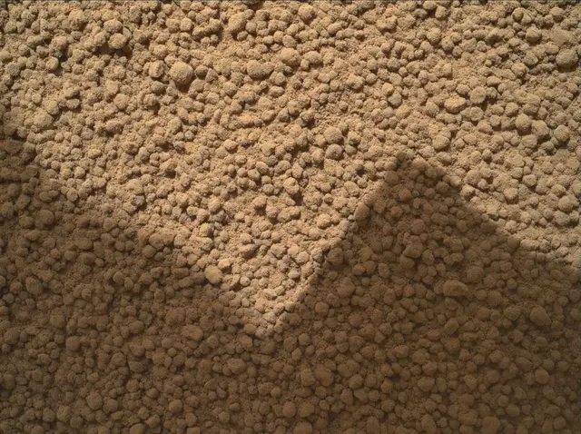 Sol 192: Mars Hand Lens Imager (MAHLI)
