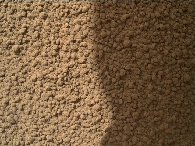 Sol 192: Mars Hand Lens Imager (MAHLI)