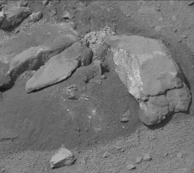 Sol 194: Mast Camera (Mastcam)
