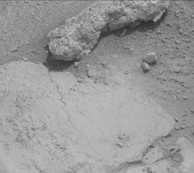 Sol 200: Mast Camera (Mastcam)
