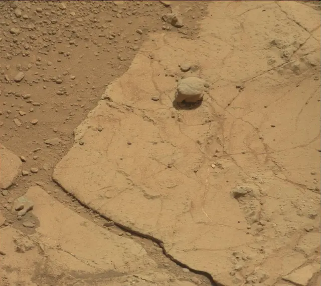 Sol 200: Mast Camera (Mastcam)