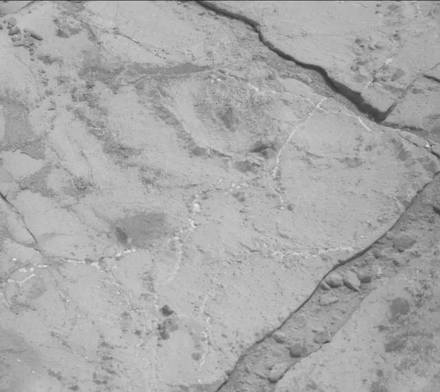 Sol 200: Mast Camera (Mastcam)