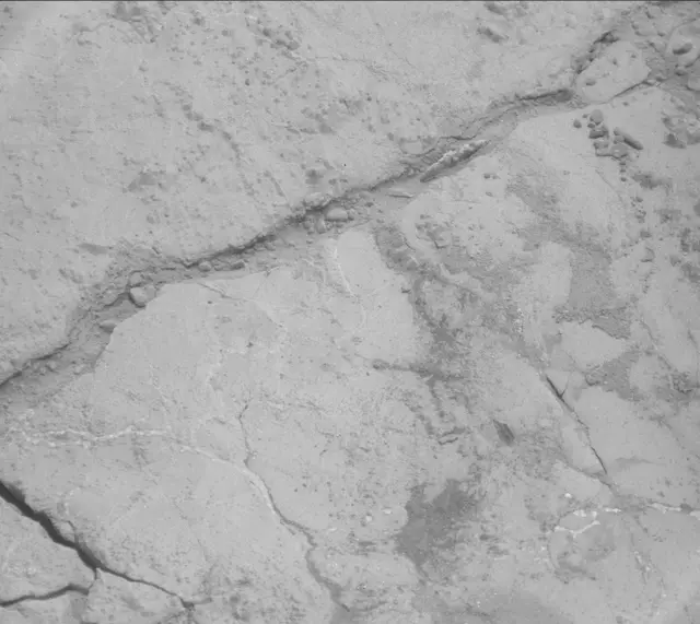 Sol 200: Mast Camera (Mastcam)