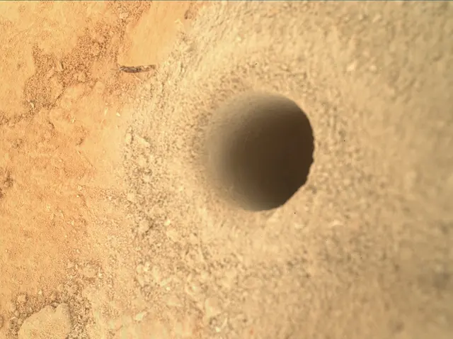 Sol 270: Mars Hand Lens Imager (MAHLI)