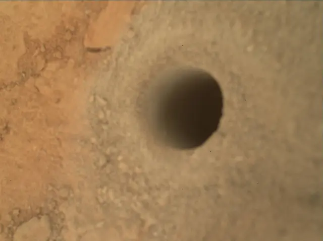 Sol 270: Mars Hand Lens Imager (MAHLI)