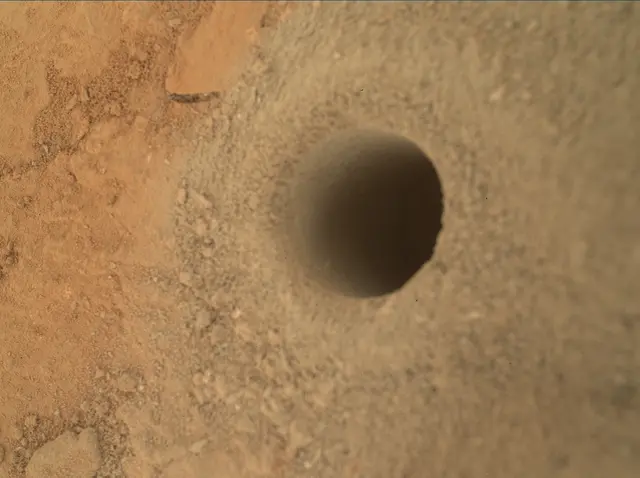 Sol 270: Mars Hand Lens Imager (MAHLI)