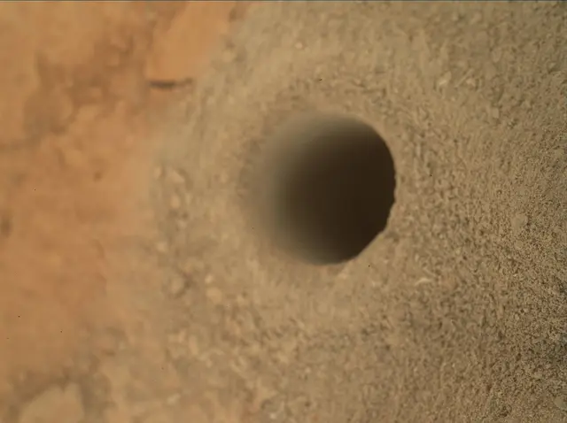 Sol 270: Mars Hand Lens Imager (MAHLI)