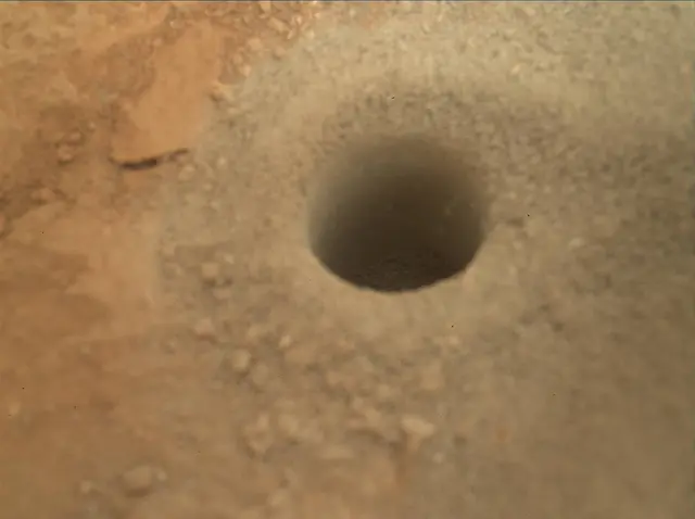 Sol 270: Mars Hand Lens Imager (MAHLI)