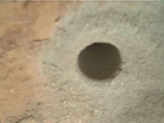 Sol 270: Mars Hand Lens Imager (MAHLI)