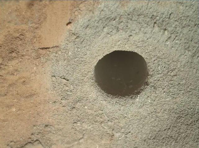 Sol 270: Mars Hand Lens Imager (MAHLI)