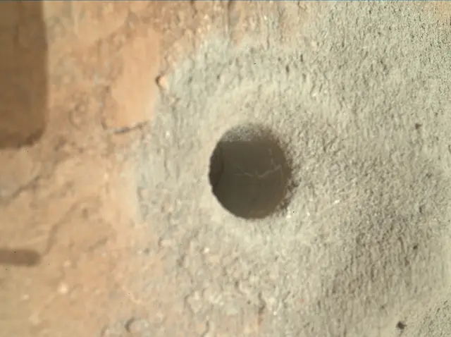 Sol 270: Mars Hand Lens Imager (MAHLI)