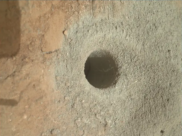 Sol 270: Mars Hand Lens Imager (MAHLI)