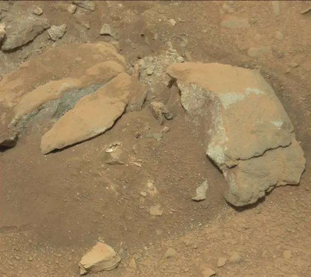 Sol 271: Mast Camera (Mastcam)