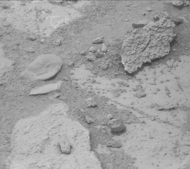Sol 271: Mast Camera (Mastcam)