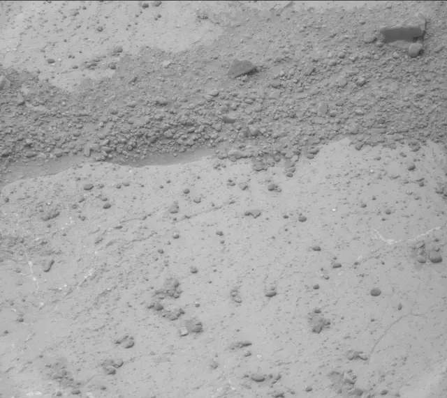 Sol 271: Mast Camera (Mastcam)