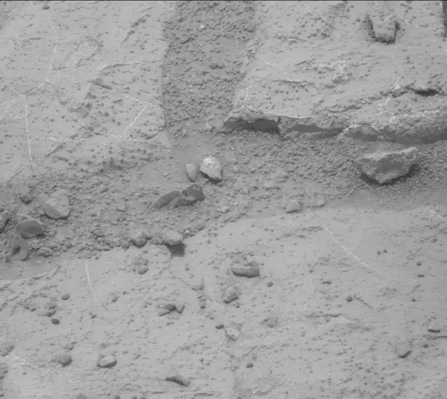 Sol 271: Mast Camera (Mastcam)