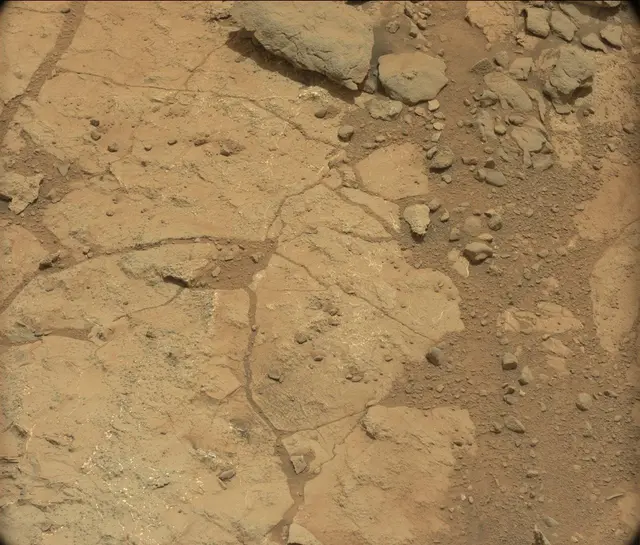 Sol 272: Mast Camera (Mastcam)