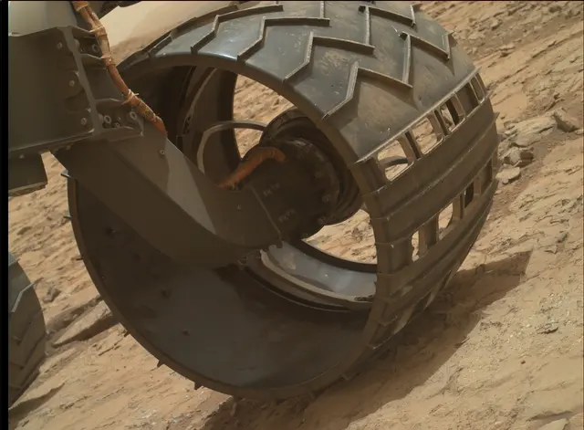 Sol 275: Mars Hand Lens Imager (MAHLI)