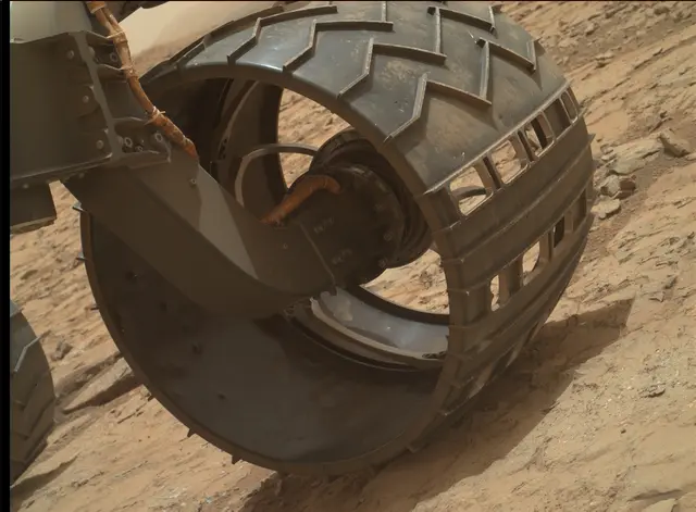 Sol 275: Mars Hand Lens Imager (MAHLI)