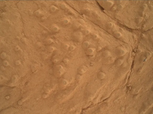Sol 276: Mars Hand Lens Imager (MAHLI)