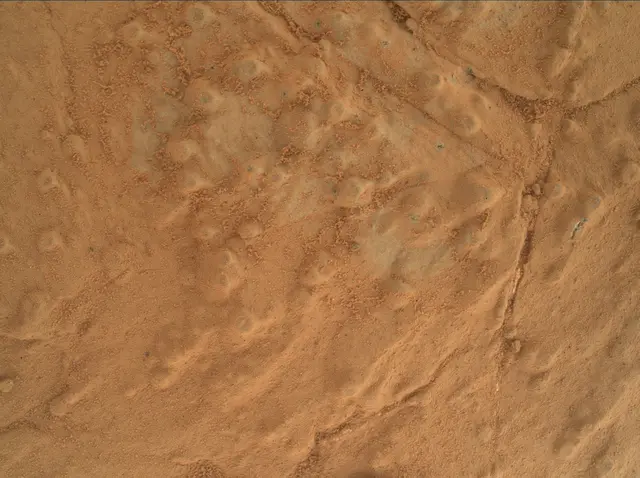 Sol 277: Mars Hand Lens Imager (MAHLI)