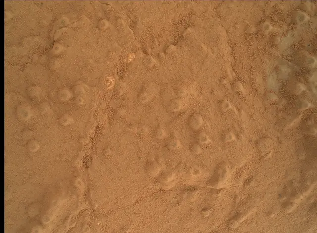 Sol 279: Mars Hand Lens Imager (MAHLI)