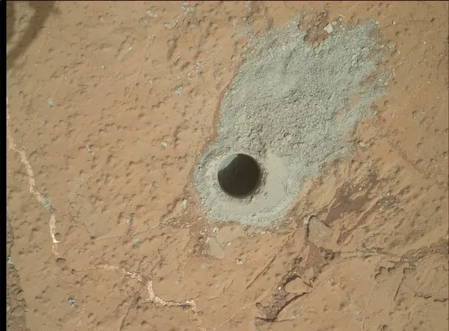 Sol 279: Mars Hand Lens Imager (MAHLI)