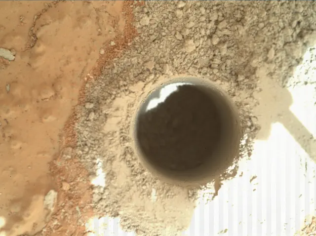 Sol 279: Mars Hand Lens Imager (MAHLI)