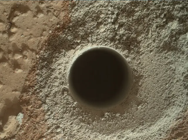 Sol 283: Mars Hand Lens Imager (MAHLI)
