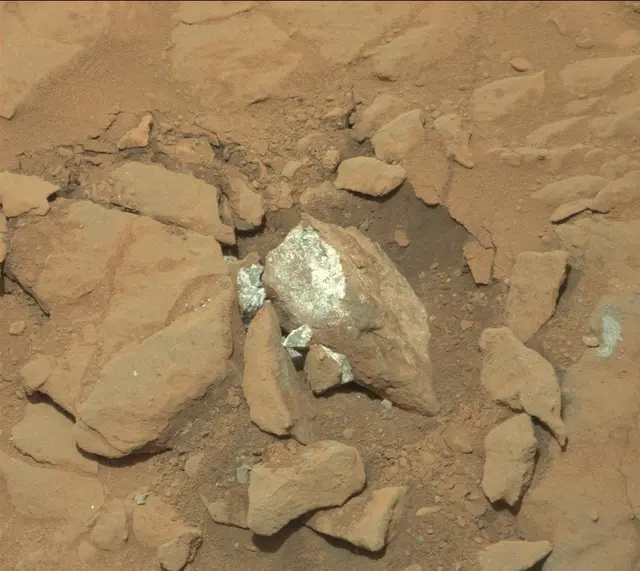 Sol 285: Mast Camera (Mastcam)