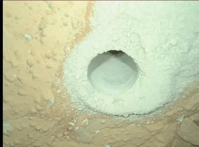 Sol 292: Mars Hand Lens Imager (MAHLI)