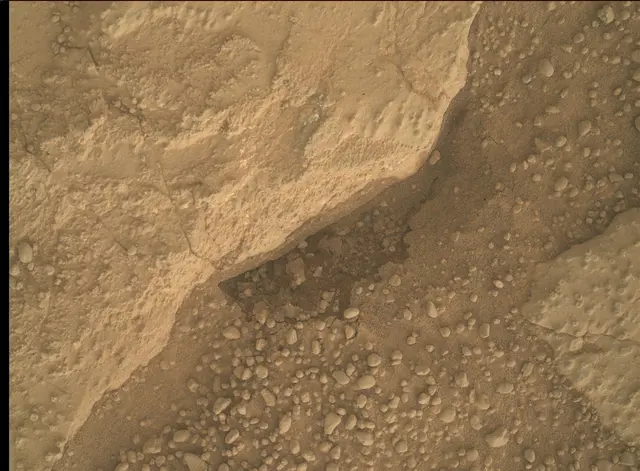 Sol 292: Mars Hand Lens Imager (MAHLI)