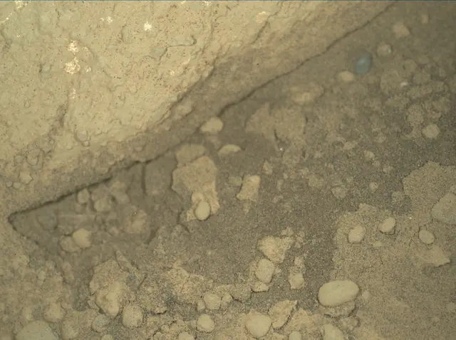 Sol 292: Mars Hand Lens Imager (MAHLI)