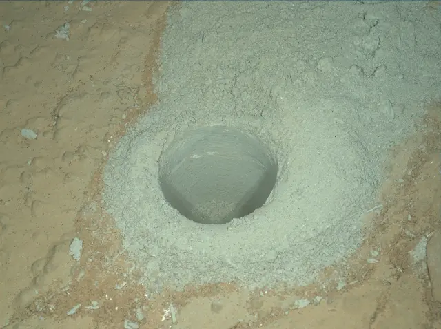 Sol 293: Mars Hand Lens Imager (MAHLI)